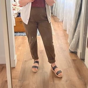 Turn It Up pants in Olive